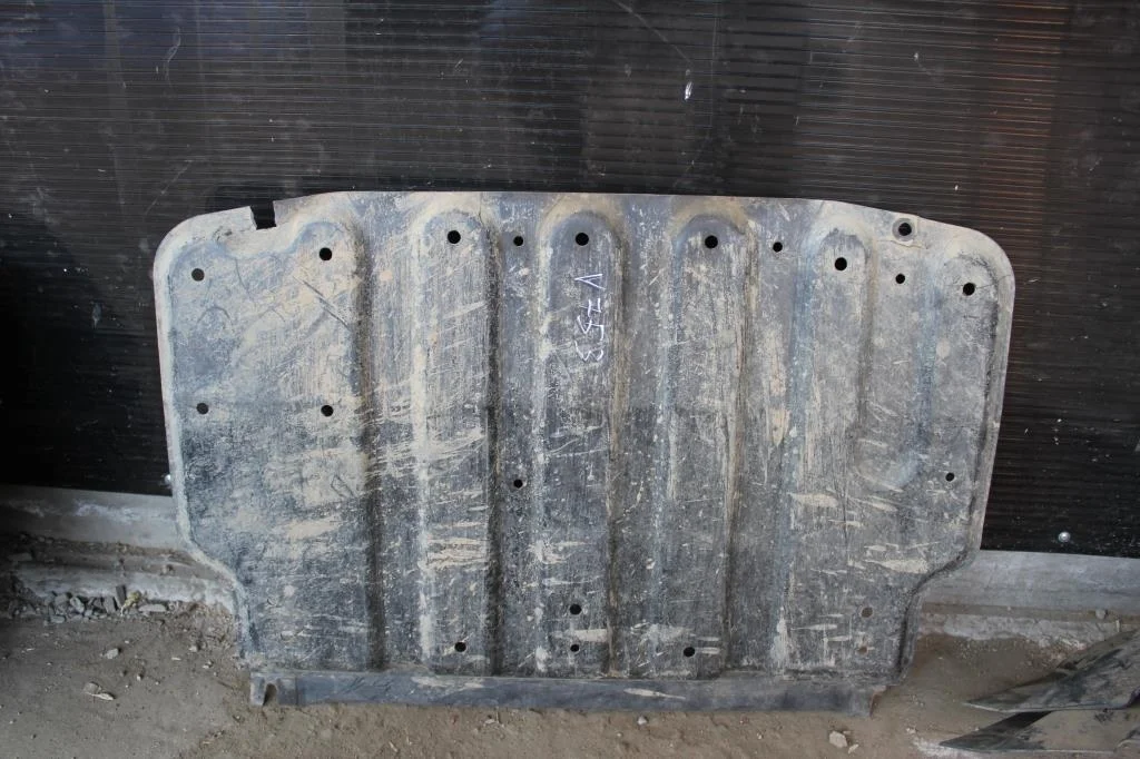 Б.у. защита двигателя пластиковая MITSUBISHI PAJERO V75W MITSUBISHI PAJERO V75W