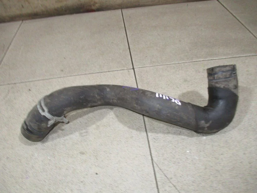 Патрубок радиатора Ford Focus 2018 3