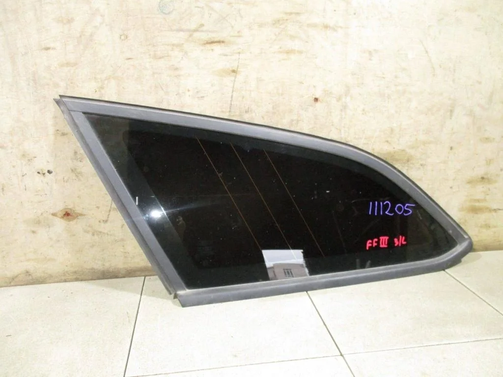 Стекло кузовное глухое левое Ford Focus 2018 3