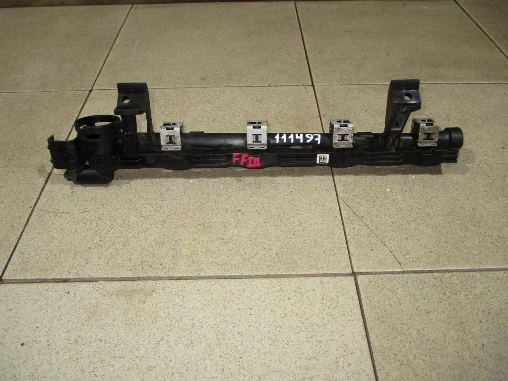 Рейка топливная Ford Focus 2018 3