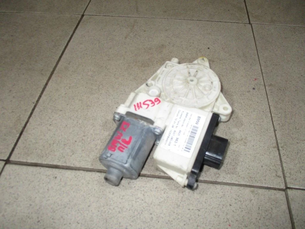 Моторчик стеклоподъемника BMW X3 2008 E83