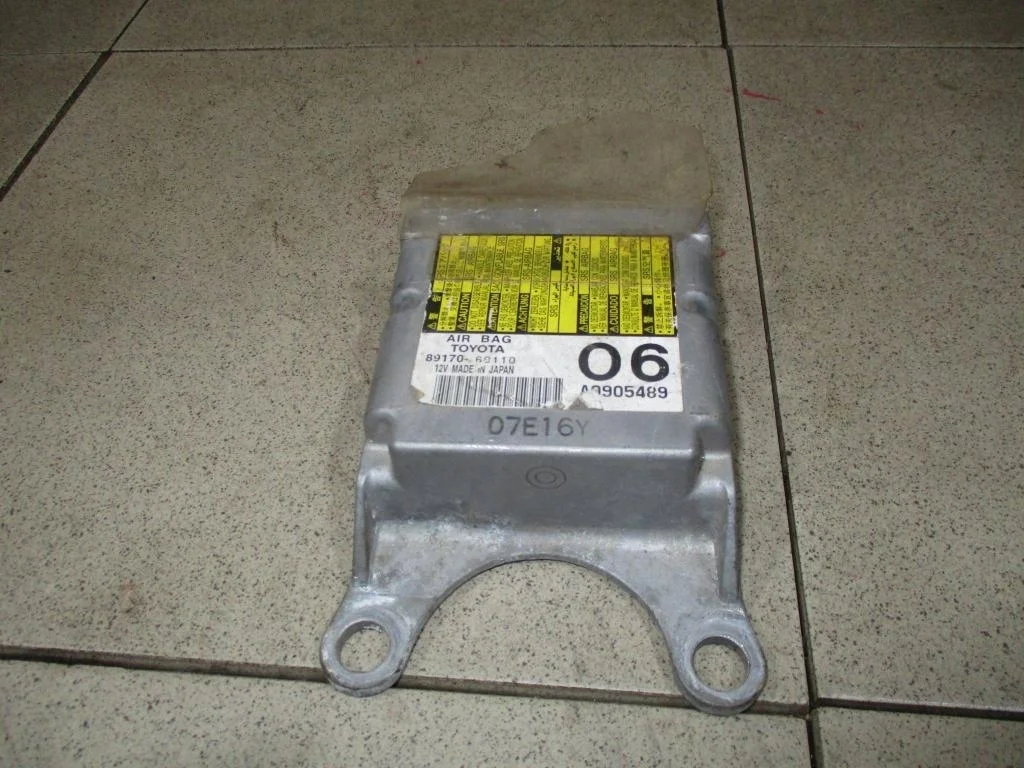 Блок управления air bag Toyota Land Cruiser Prado J120