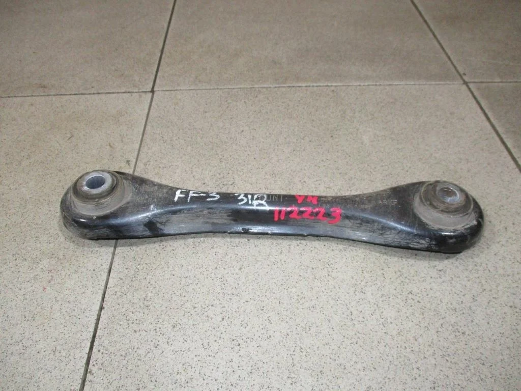 Рычаг задний поперечный Ford Focus 3