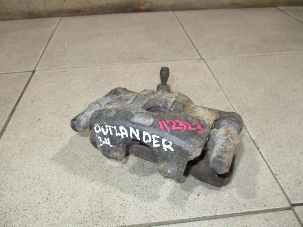 Суппорт задний левый Mitsubishi Outlander 1 CU