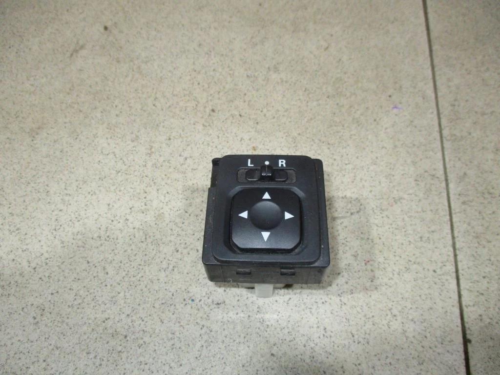 Переключатель регулировки зеркала Mitsubishi Galant 9 DJ, DM