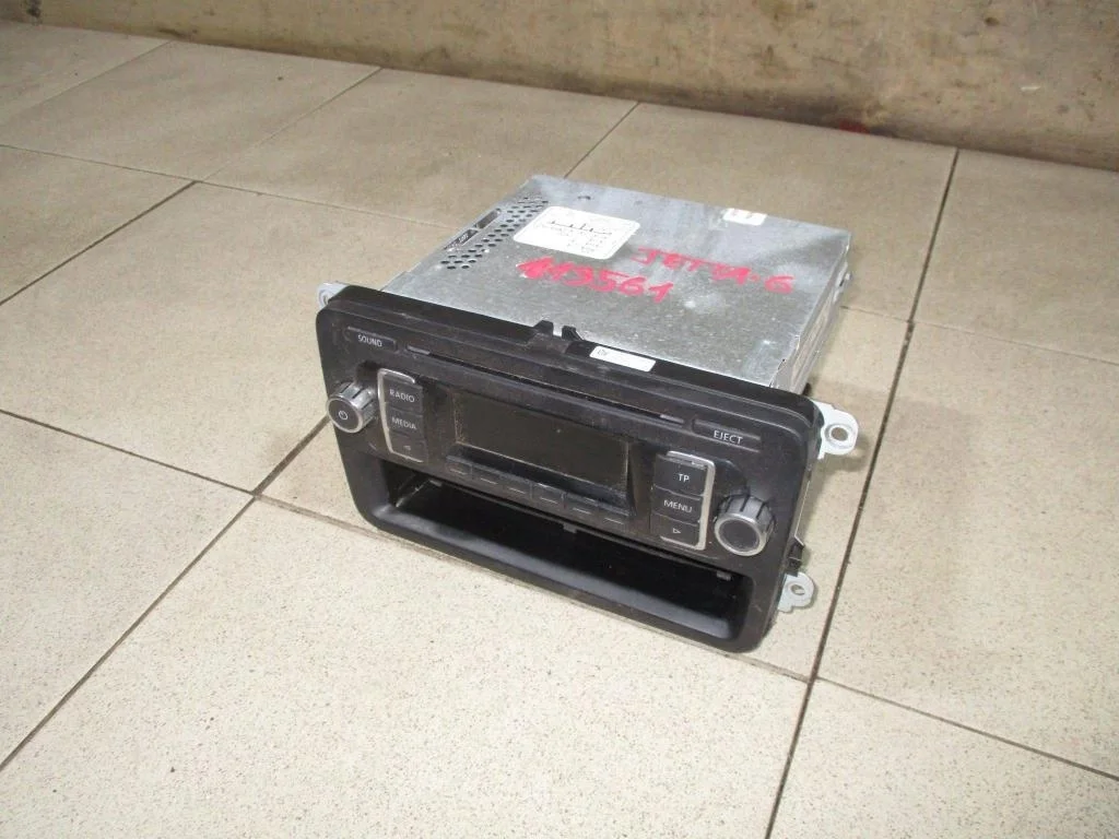 Магнитола Volkswagen Jetta 2012 A6