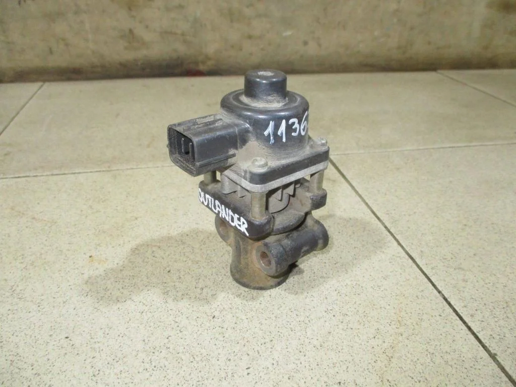 Клапан рециркуляции выхлопных газов Mitsubishi Outlander 1 2007 CU