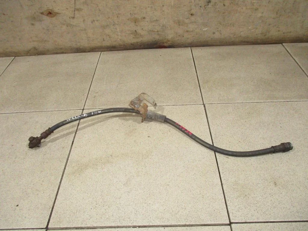 Шланг тормозной передний Volkswagen Jetta A6