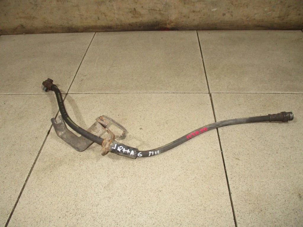 Шланг тормозной передний Volkswagen Jetta A6