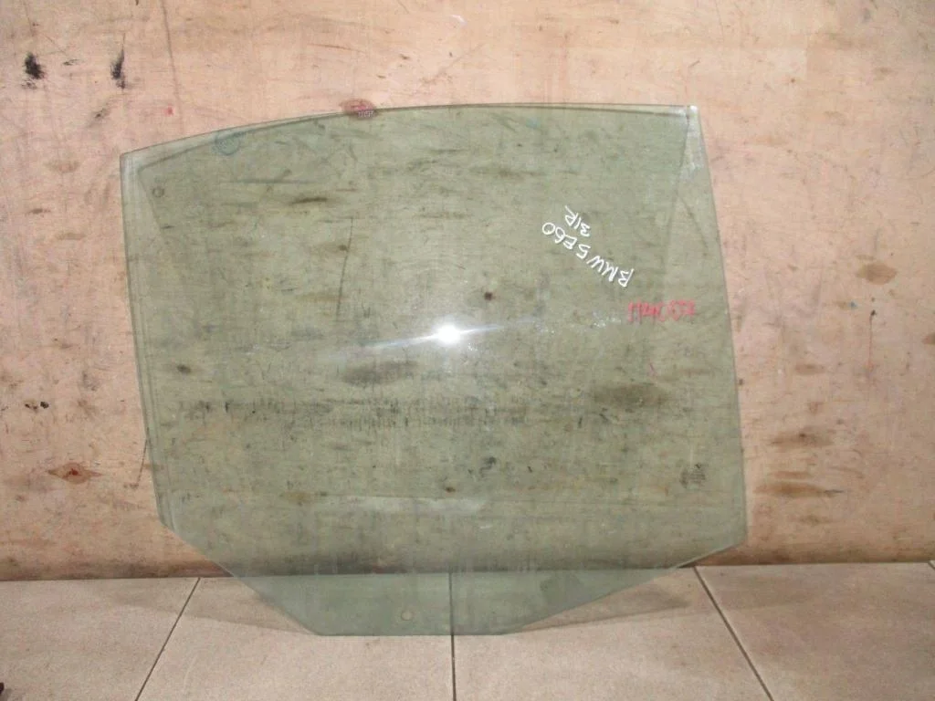 Стекло двери задней правой BMW 5-Series E60, E61