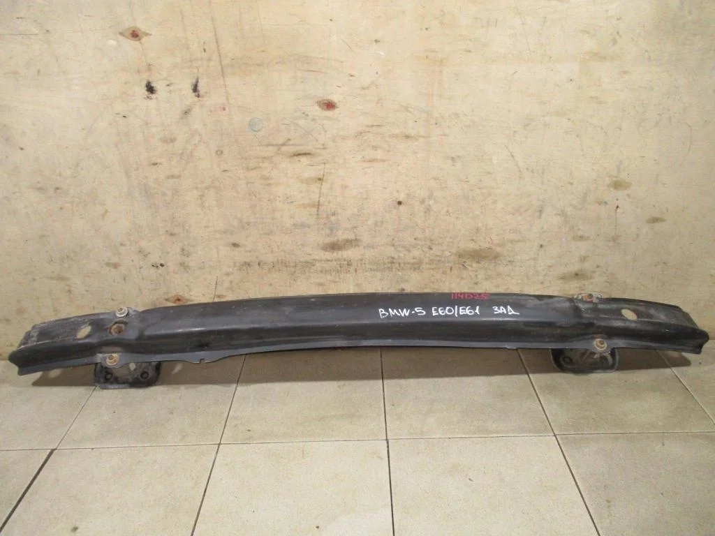 Усилитель заднего бампера BMW 5-Series E60, E61