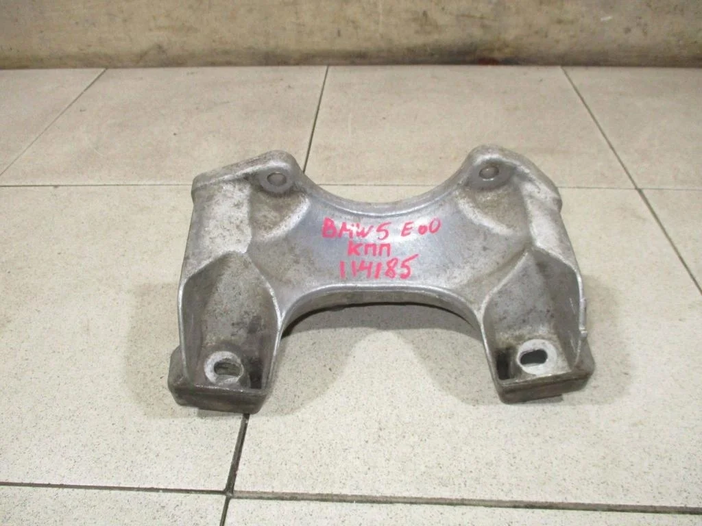 Кронштейн кпп BMW 5-Series E60, E61