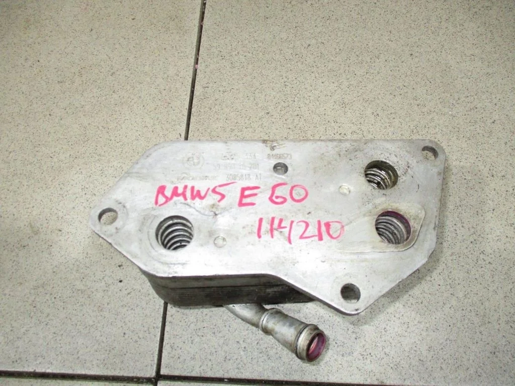 Радиатор масляный BMW 5-Series E60, E61