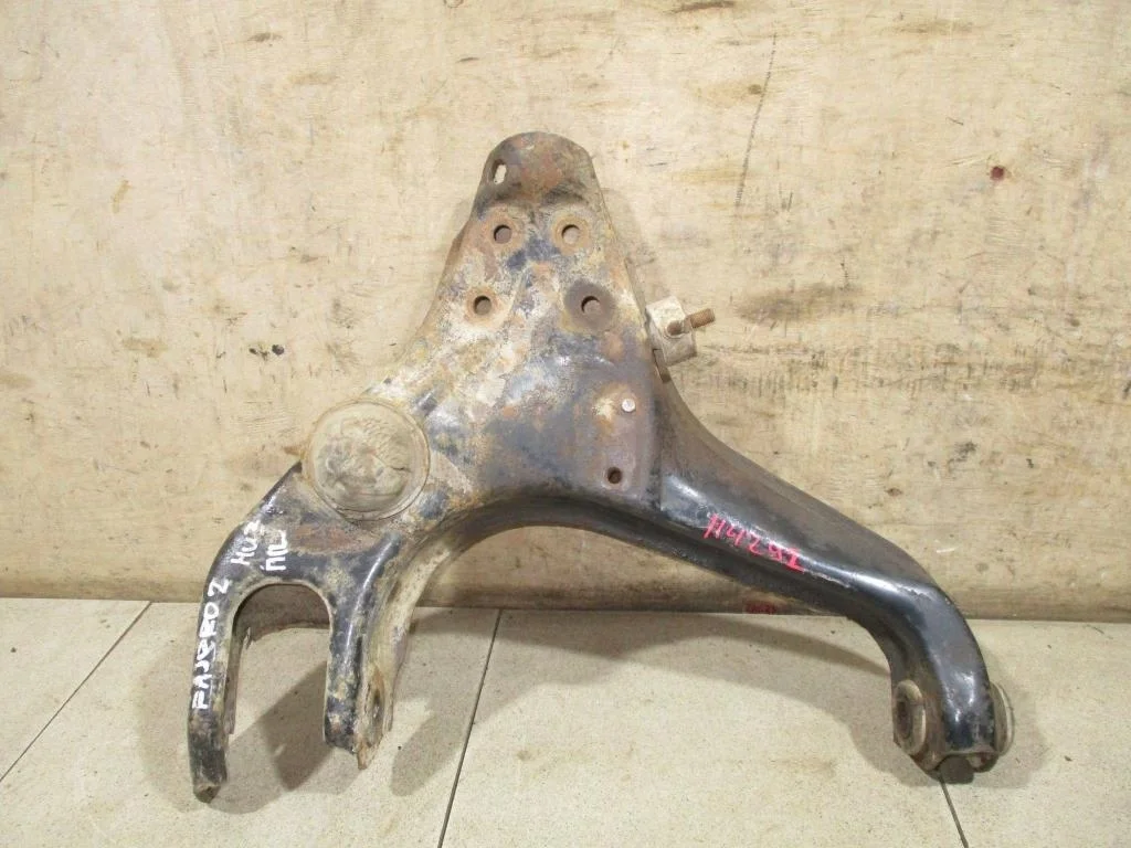 Рычаг передний нижний левый Mitsubishi Pajero 2 1995 V20, V30, V40