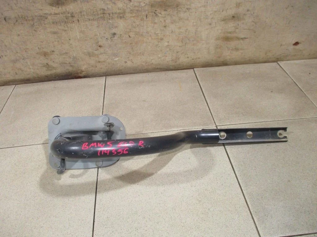 Петля крышки багажника BMW 5-Series E60, E61