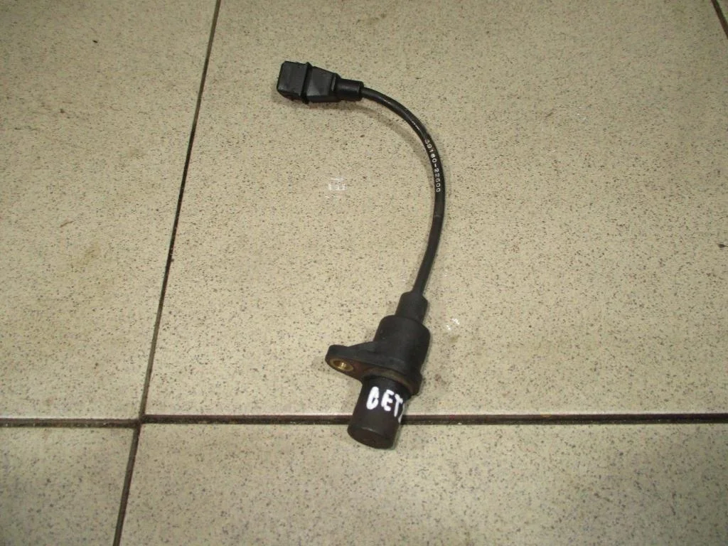 Датчик положения коленвала Hyundai Getz TB