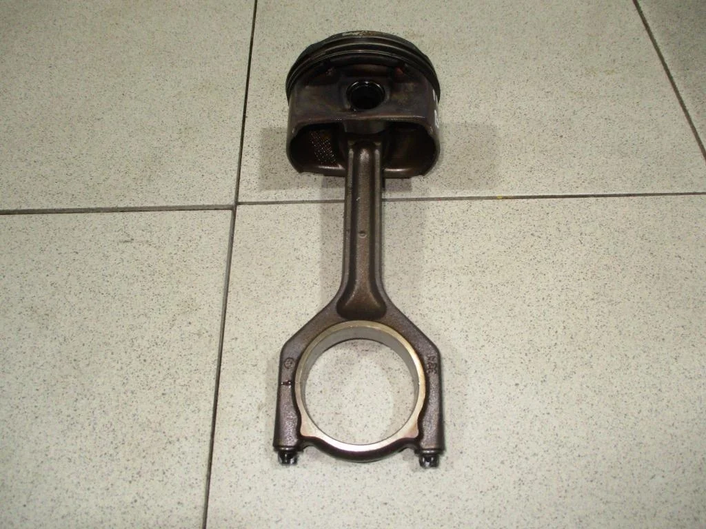 Поршень с шатуном BMW 5-Series E60, E61