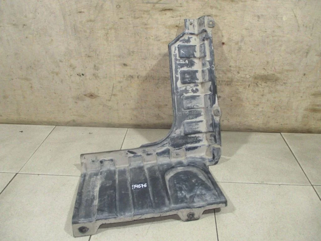 Пыльник двигателя боковой правый Hyundai Solaris 1 2013 RB