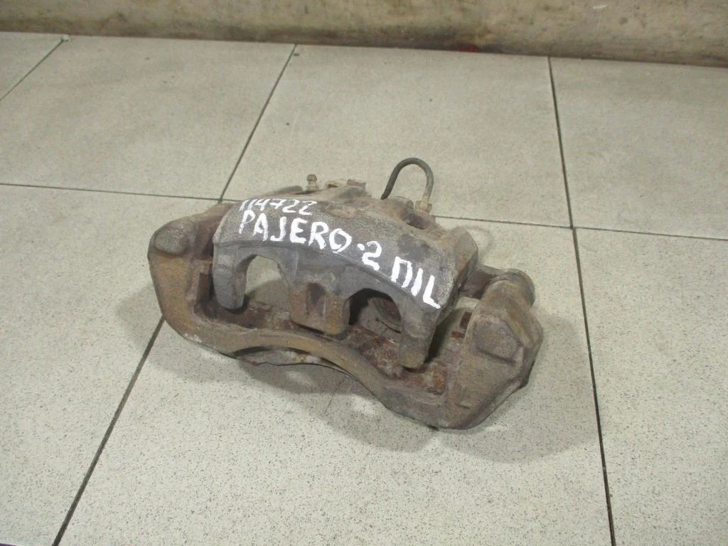 Суппорт передний левый Mitsubishi Pajero 2 1995 V20, V30, V40