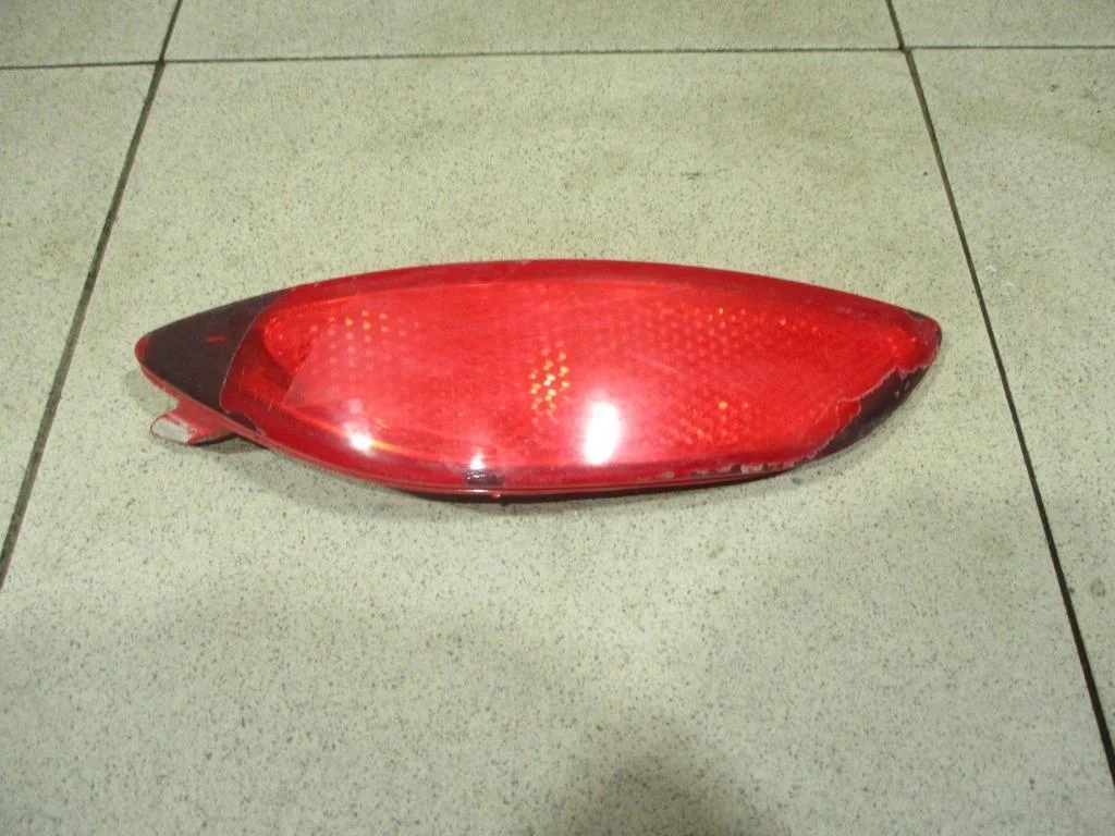 Отражатель в бампер задний левый Hyundai Solaris 1 2013 RB