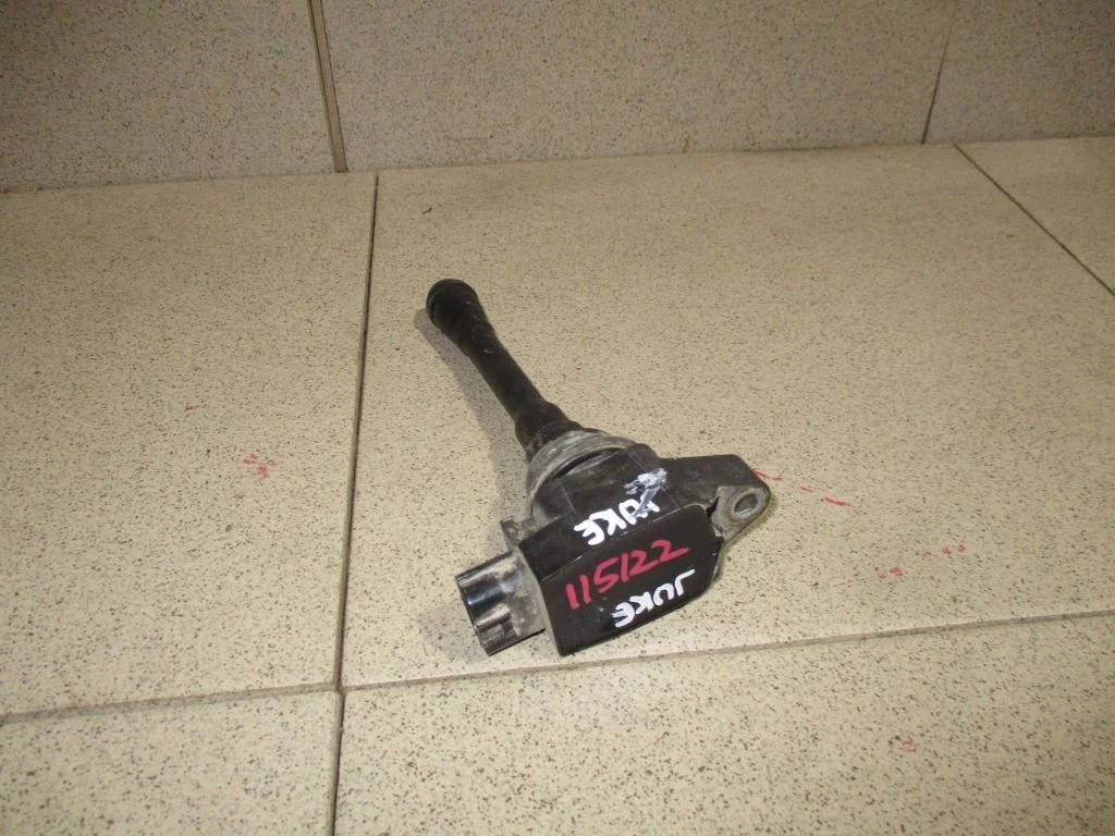 Катушка зажигания Nissan Juke F15