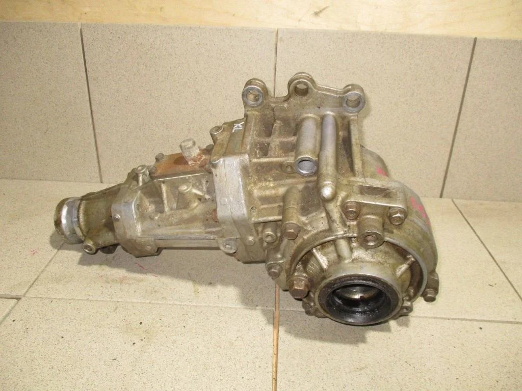 Коробка раздаточная Mitsubishi Outlander 2 CW