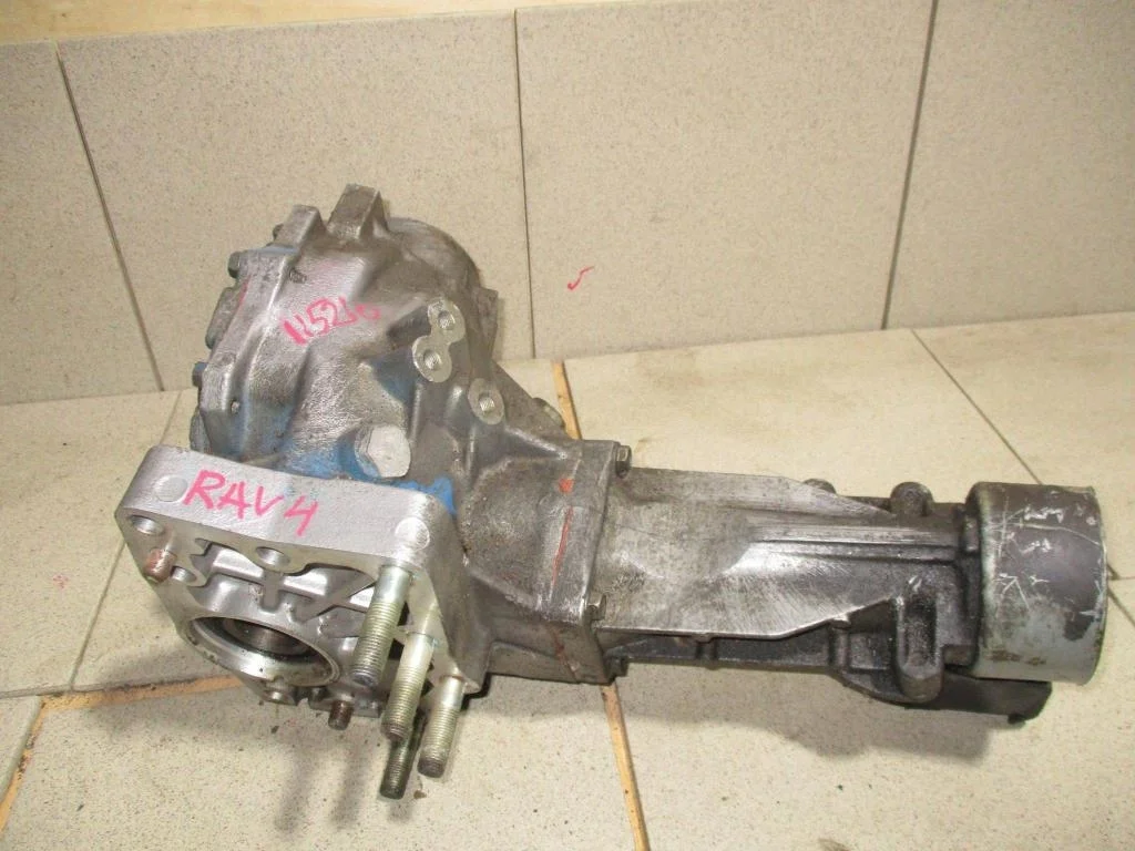 Коробка раздаточная Toyota Voxy R60