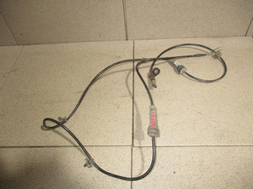 Датчик abs передний Nissan Juke 2011 F15