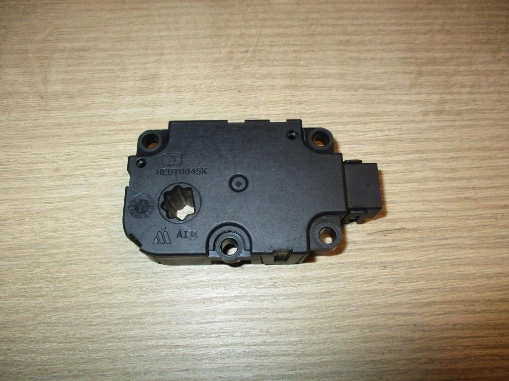 Моторчик заслонки печки Audi A6 C7