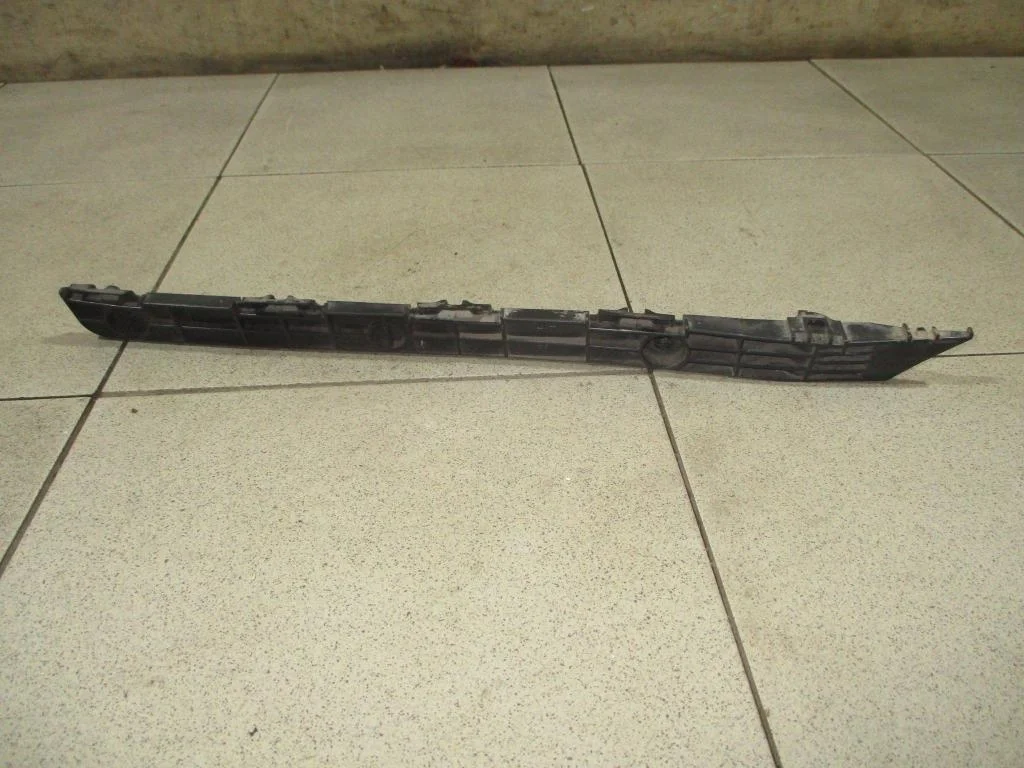 Кронштейн заднего бампера правый Toyota Camry XV40