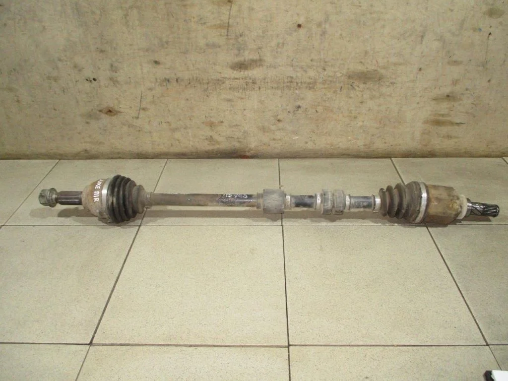 Полуось передняя правая Nissan Juke F15