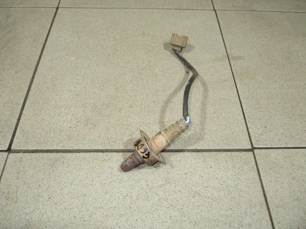 Датчик кислородный Nissan Juke F15