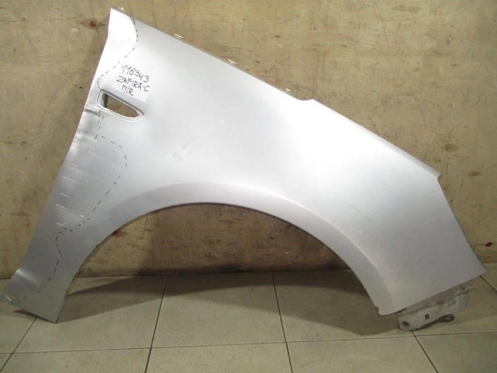 Крыло переднее правое Opel Zafira 2012 C