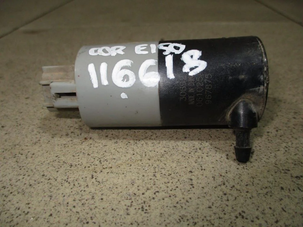 Насос омывателя Toyota Corolla E150