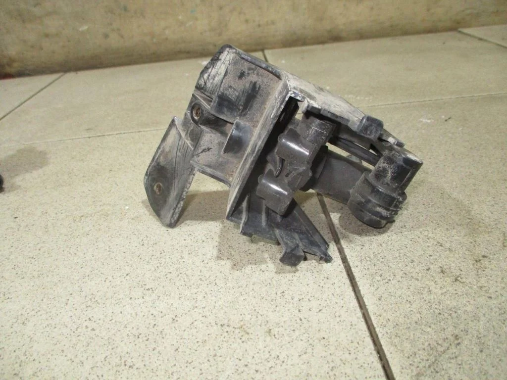 Форсунка омывателя фары Toyota Corolla E150