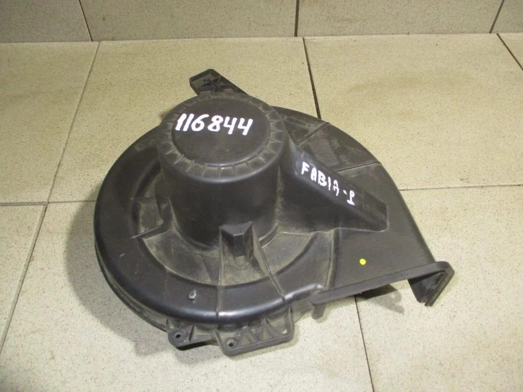 Моторчик печки Skoda Fabia 1 6Y