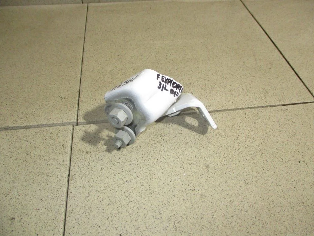 Петля двери задней левой верхняя Ford Explorer U502