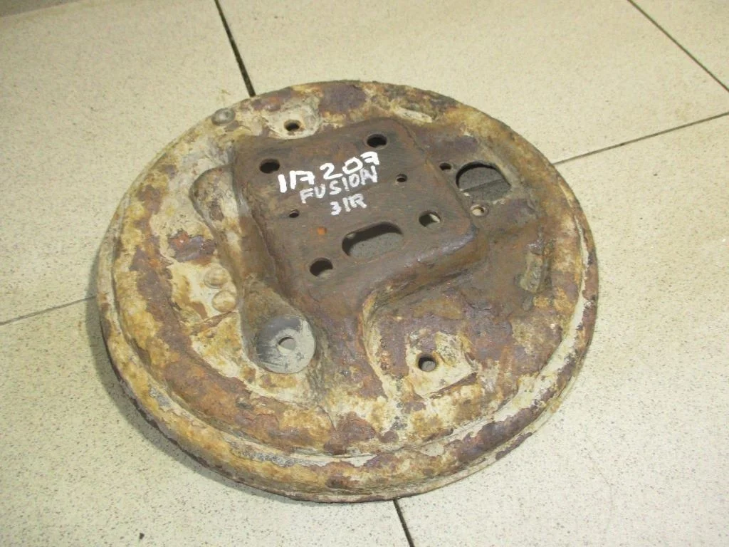 Щит опорный задний правый Ford Fusion CBK