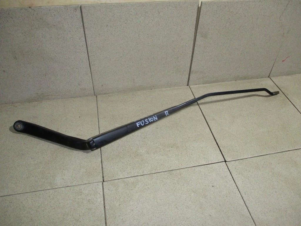 Поводок стеклоочистителя передний правый Ford Fusion CBK