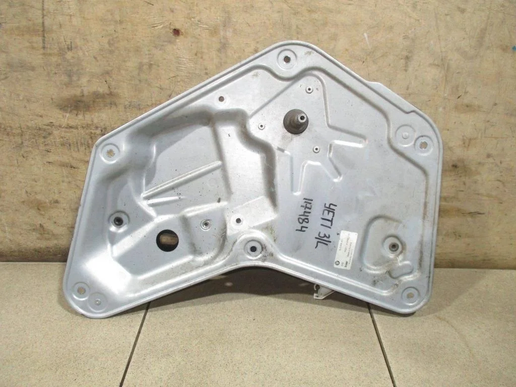 Стеклоподъемник механический задний левый Skoda Yeti 5L