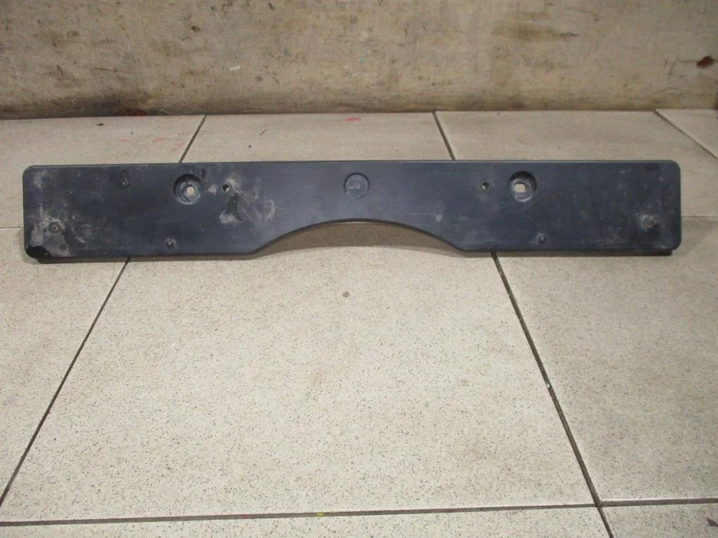 Накладка переднего бампера под номер Toyota Camry 2016 XV50