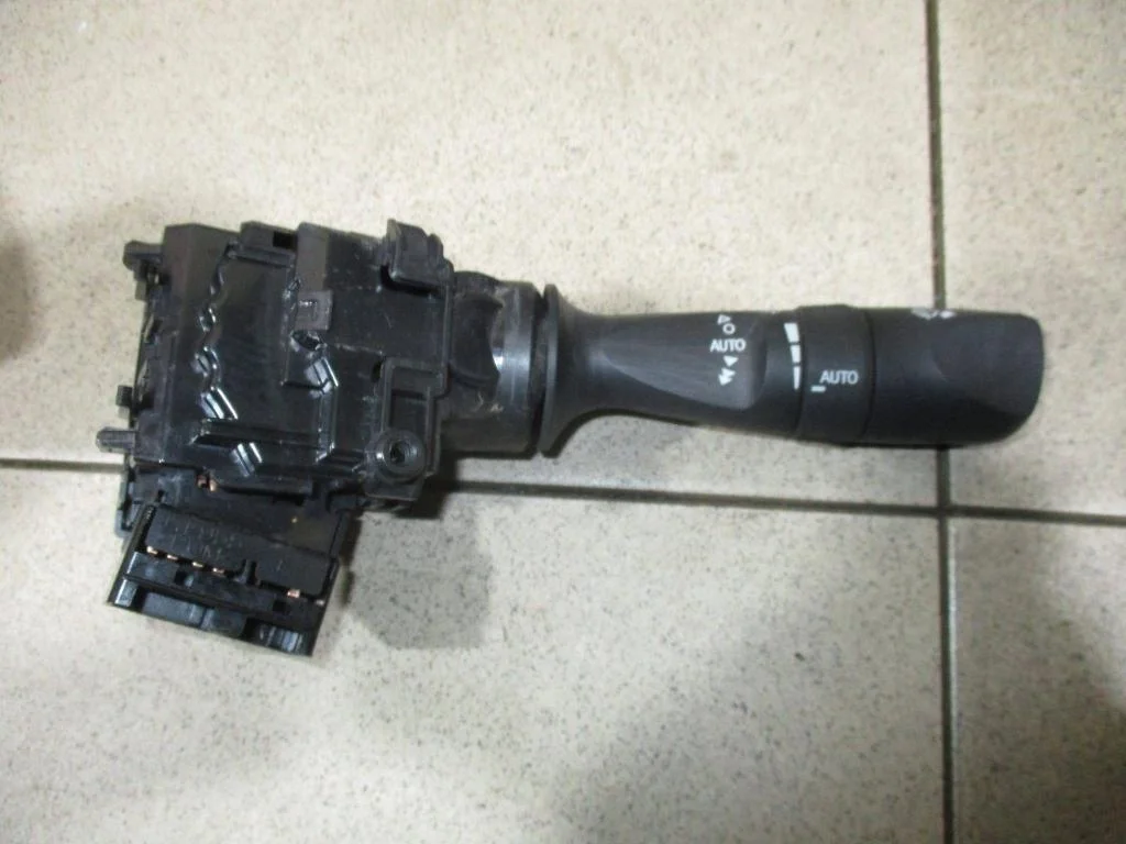 Переключатель стеклоочистителей Toyota Camry 2016 XV50