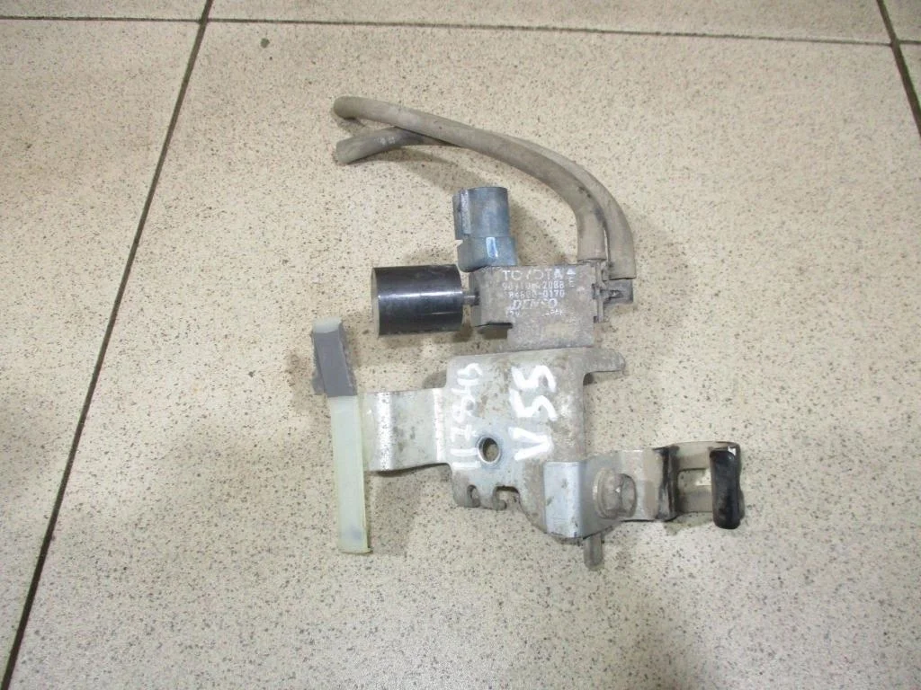 Клапан электромагнитный Toyota Camry XV50