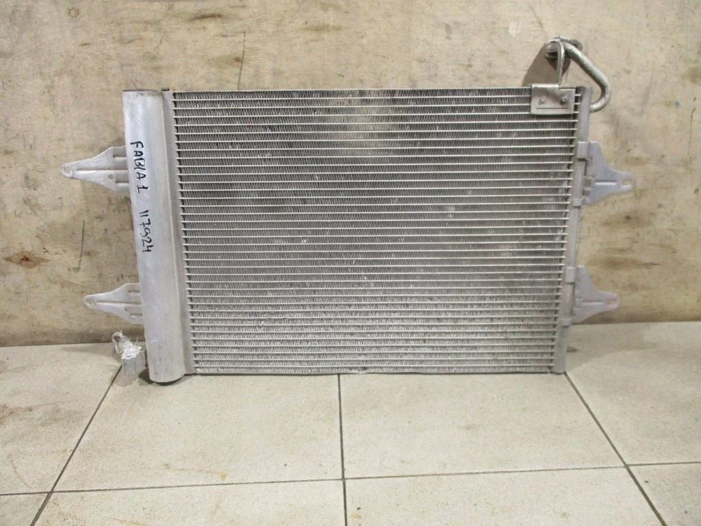 Радиатор кондиционера Skoda Fabia 1 2005 6Y