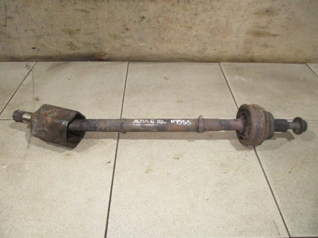 Полуось передняя левая Volkswagen Jetta 2013 A6