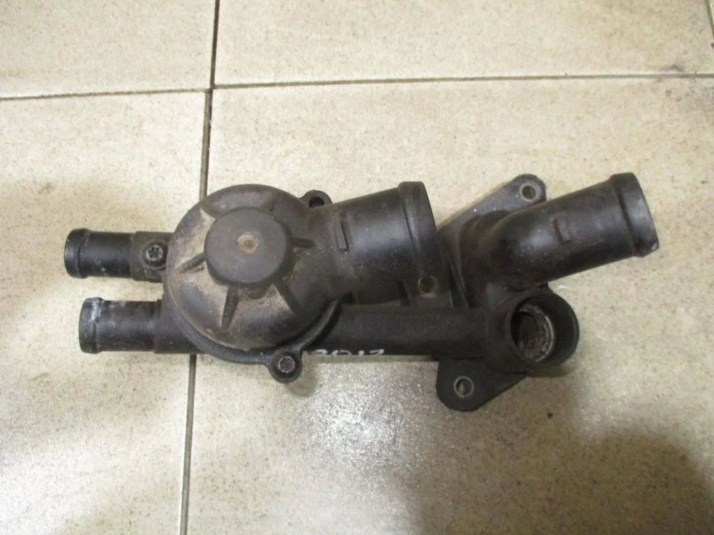 Корпус термостата Skoda Fabia 1 6Y