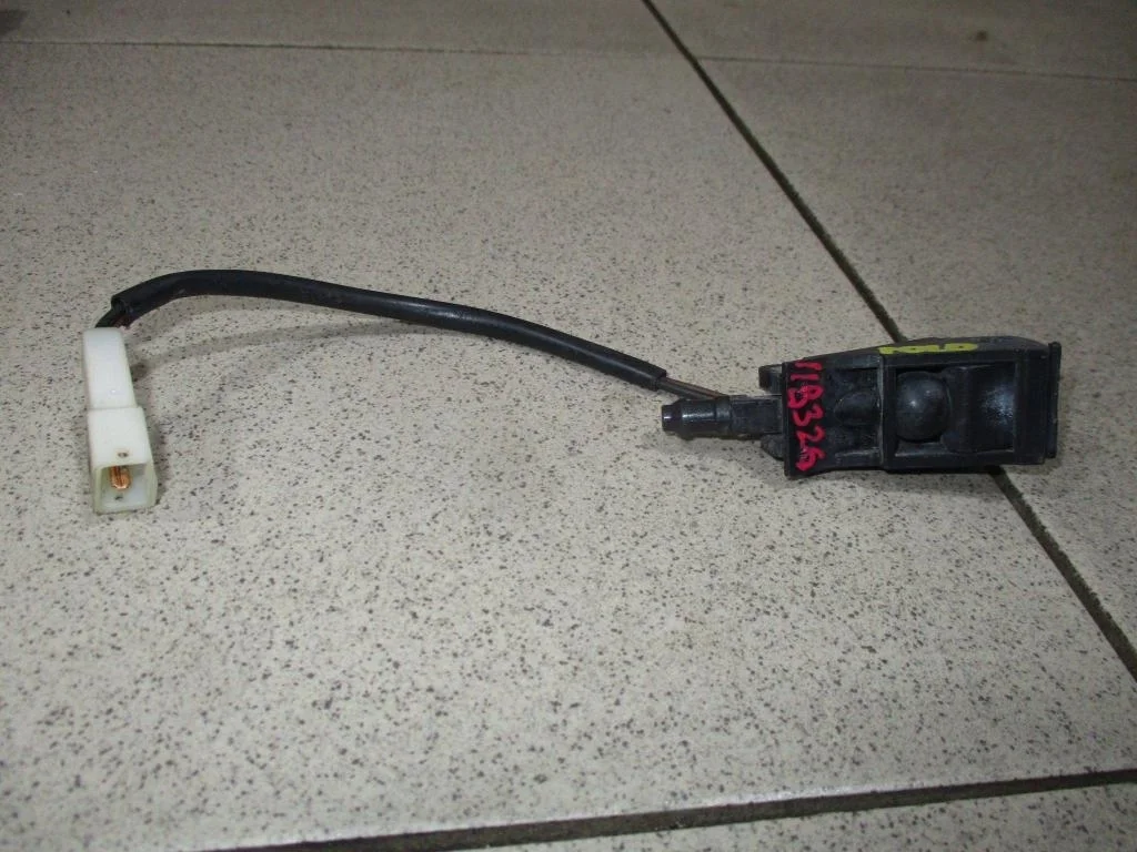 Форсунка омывателя лобового стекла Volkswagen Polo 5