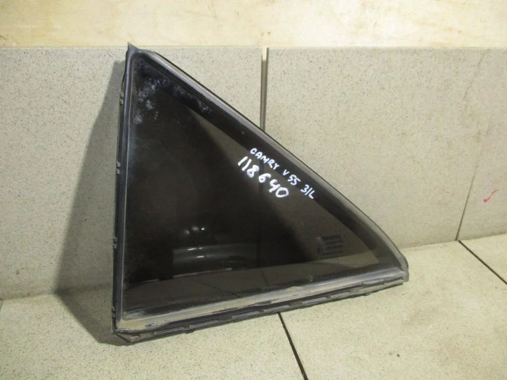 Стекло двери задней левой форточка Toyota Camry 2016 XV50