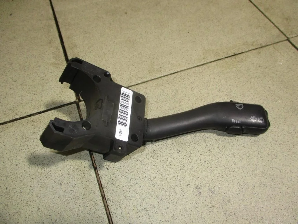 Переключатель стеклоочистителей Skoda Fabia 1 6Y