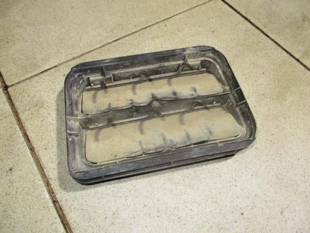 Решетка вентиляционная Лада Ларгус R90